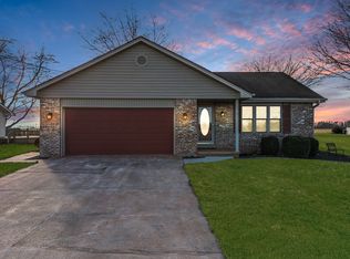 1401 E Kelley Rd, Frankfort, IN 46041