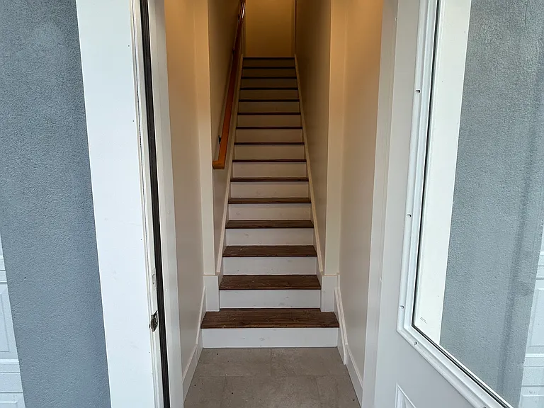 25 Fairlawn Ave #23 — Photo 3