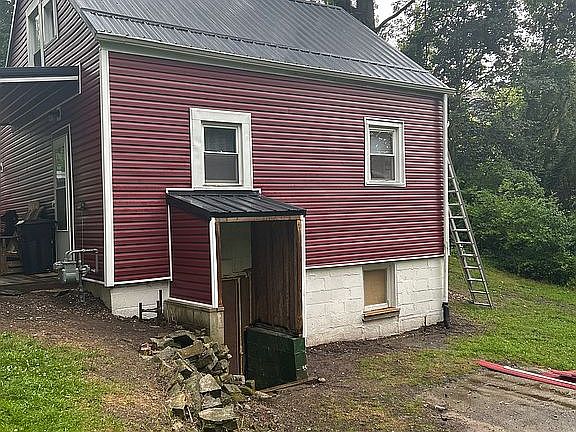 3rd image of 43 Madison Rd