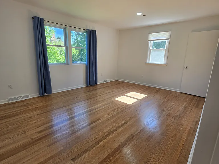 72 Ray St — Photo 8