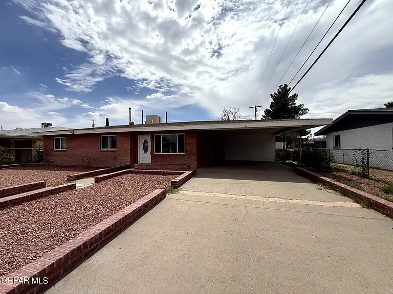 2801 Hawick Rd — Photo 27