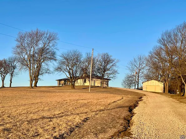 11277 S Auburn Rd, Carbondale, KS 66414