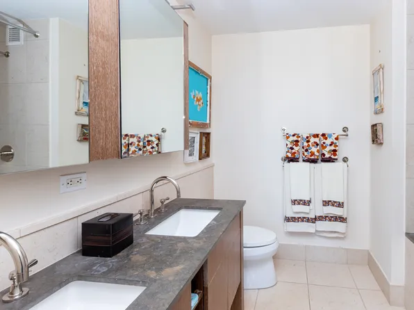 350 West 42nd Street image 7 of 8