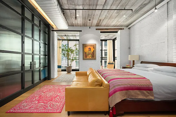 Sold by Douglas Elliman | media 15