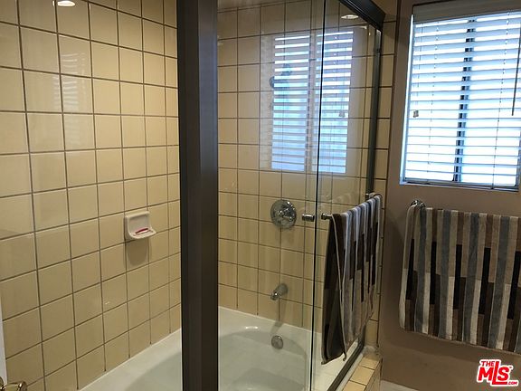 3rd image of 203 S Gramercy Pl