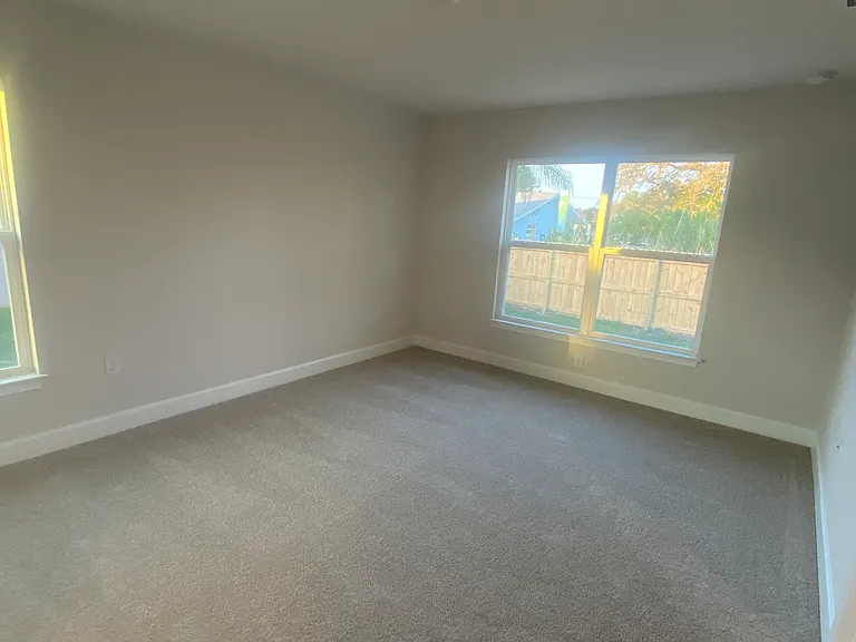 2593 Englewood Rd — Photo 16