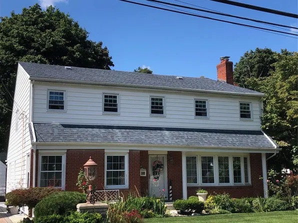 83 Saint Pauls Road N, Hempstead, NY 11550