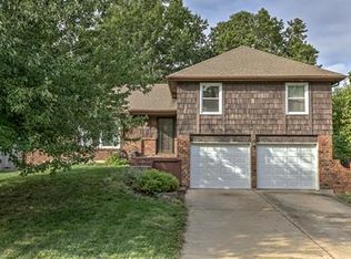 7108 E 131st St, Grandview, MO 64030