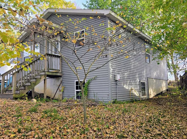7057 Shoreline Dr, Delton, MI 49046