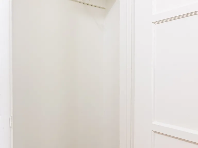 Gayley Manor Apartments — Photo 96