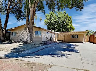 6452 Geyser Ave, Reseda, CA 91335