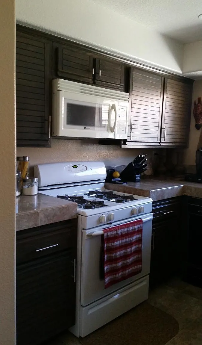 E Snapdragon Lane, Anaheim — Photo 2