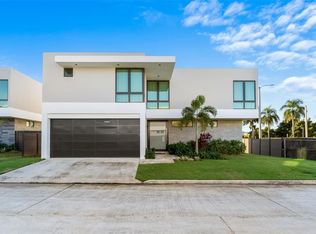 Urb Riviera Parkview Calle Mascada, Bayamon, PR 00959