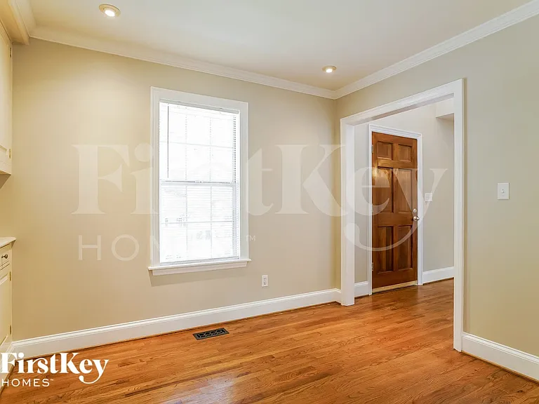 408 Indian Hill Rd — Photo 6