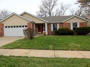 4089 Del Lago Dr, Florissant, MO