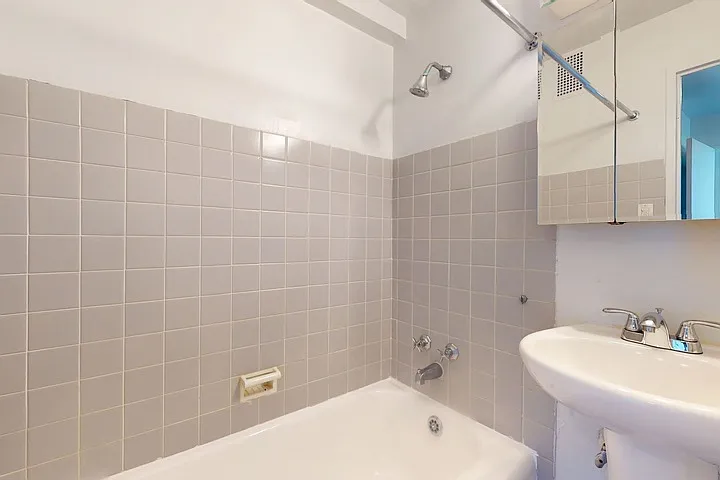 Lake Meadows Apartments — Photo 147