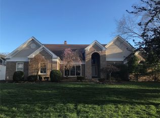 742 Kraffel Ln, Chesterfield, MO