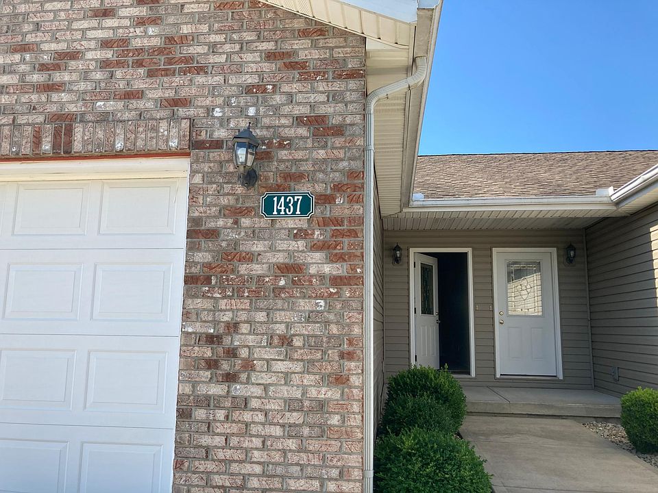 1st image of 1437 W Daniel Dr