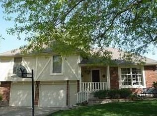 4481 SW Bowsprit Dr, Lees Summit, MO 64082