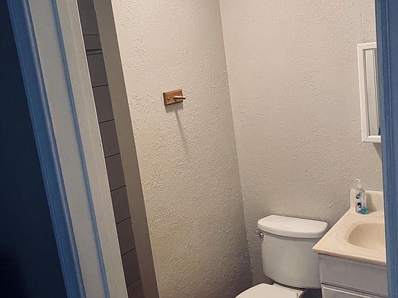 3rd image of 547 Washington Ave