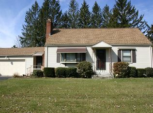 26 Meadowlark Ln, Springfield, MA 01119