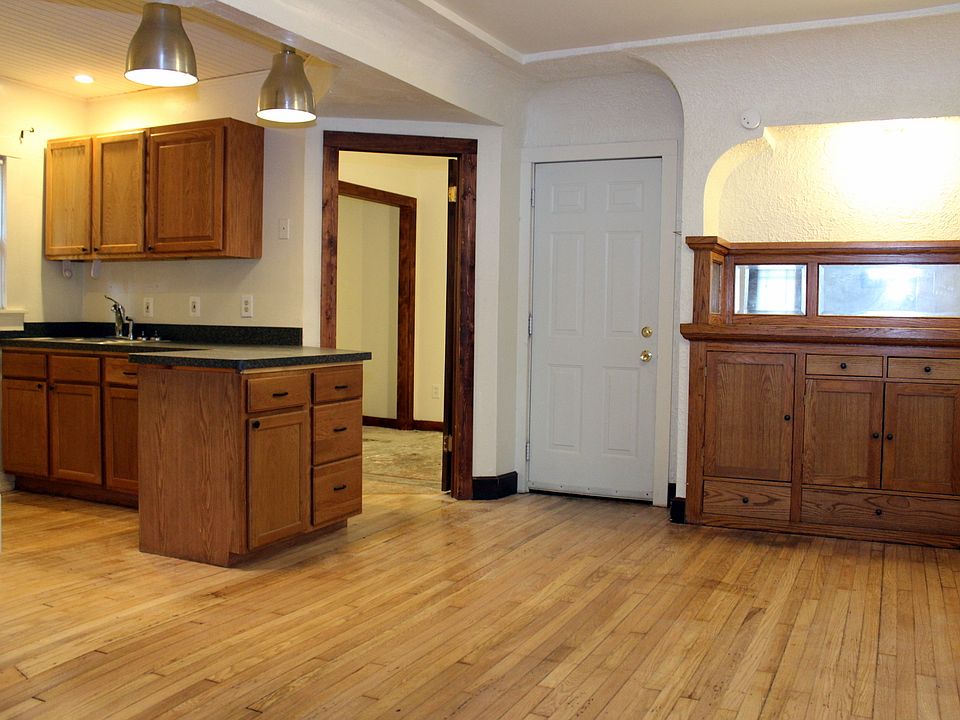 1st image of 804 E Wright St #B