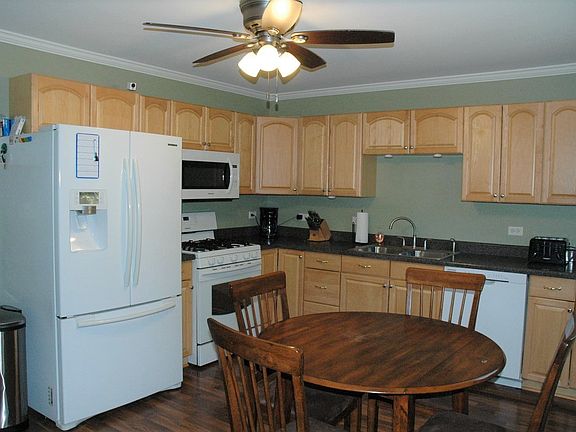 3rd image of 36877 N Oakwood Dr