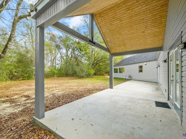35404 Christmas Bend Rd, Denham Springs, LA 70706