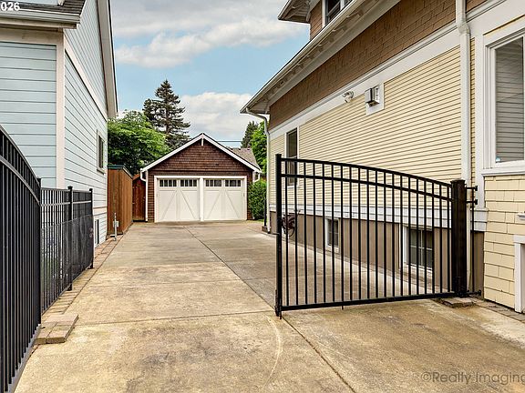 5th image of 2448 NW Savier St