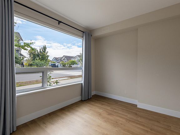 3rd image of 4725 Blue Heron Way