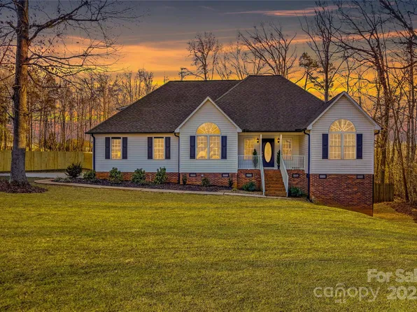 2740 Hill Top Dr, Salisbury, NC 28147