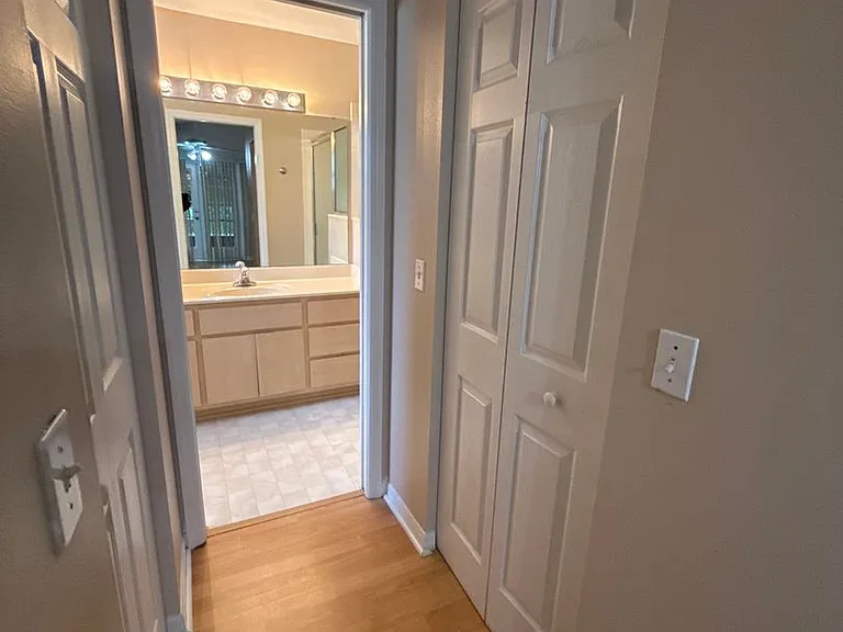 2216 NE 39th Ave — Photo 18