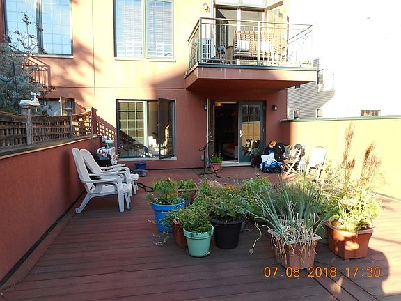 3rd image of 605 Manhattan Ave APT 2