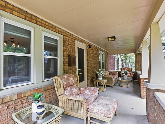 4th image of 5944 Evanston Ave