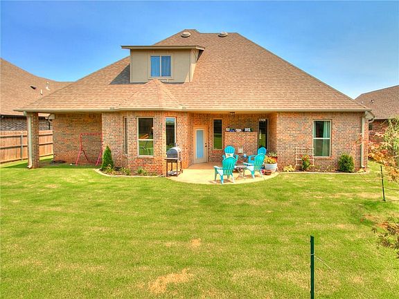 3rd image of 4113 Cedar Pass Dr