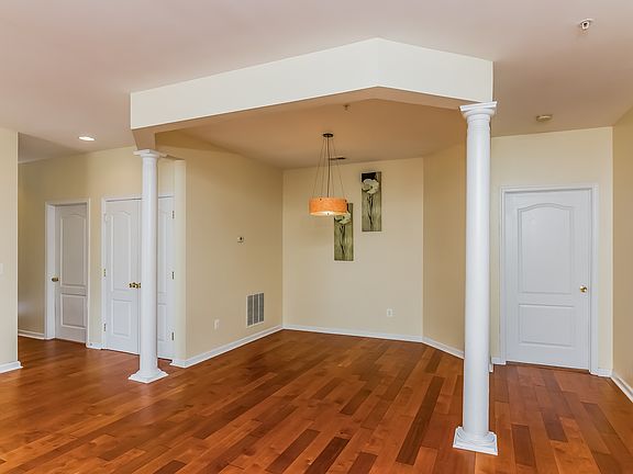 3rd image of 13860 Greendale Dr #50