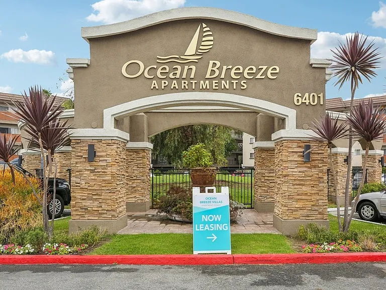 Ocean Breeze Villas — Photo 16