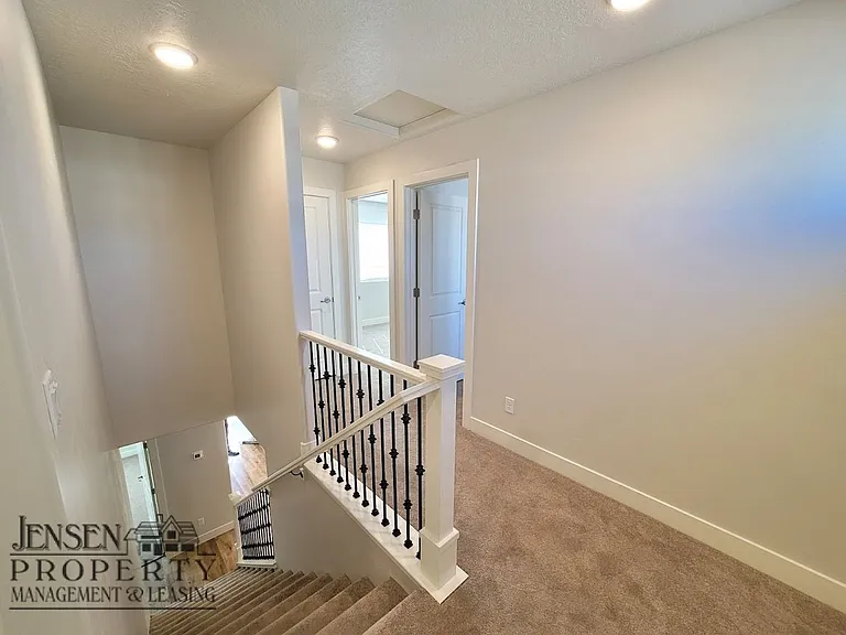 538 N 550 W — Photo 17