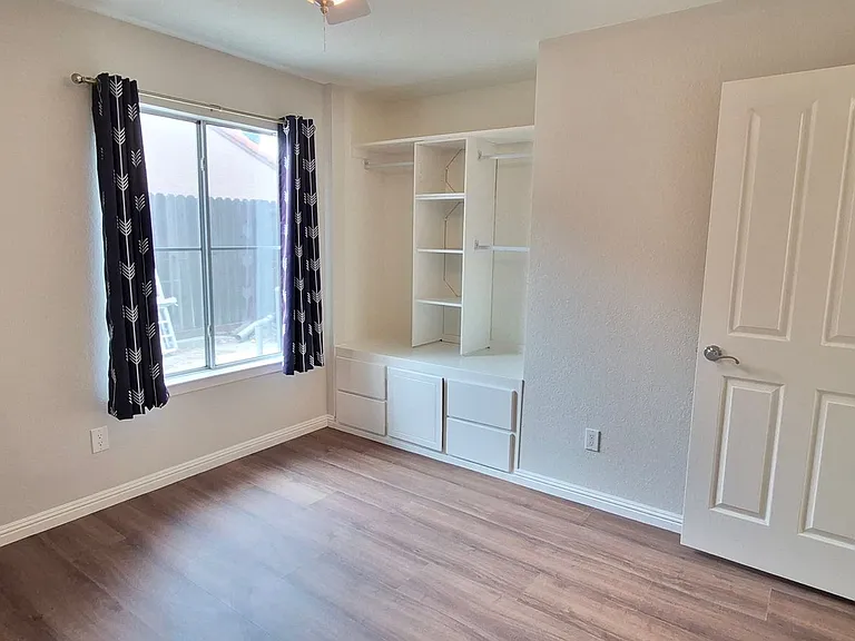 784 Arabian Cir — Photo 14