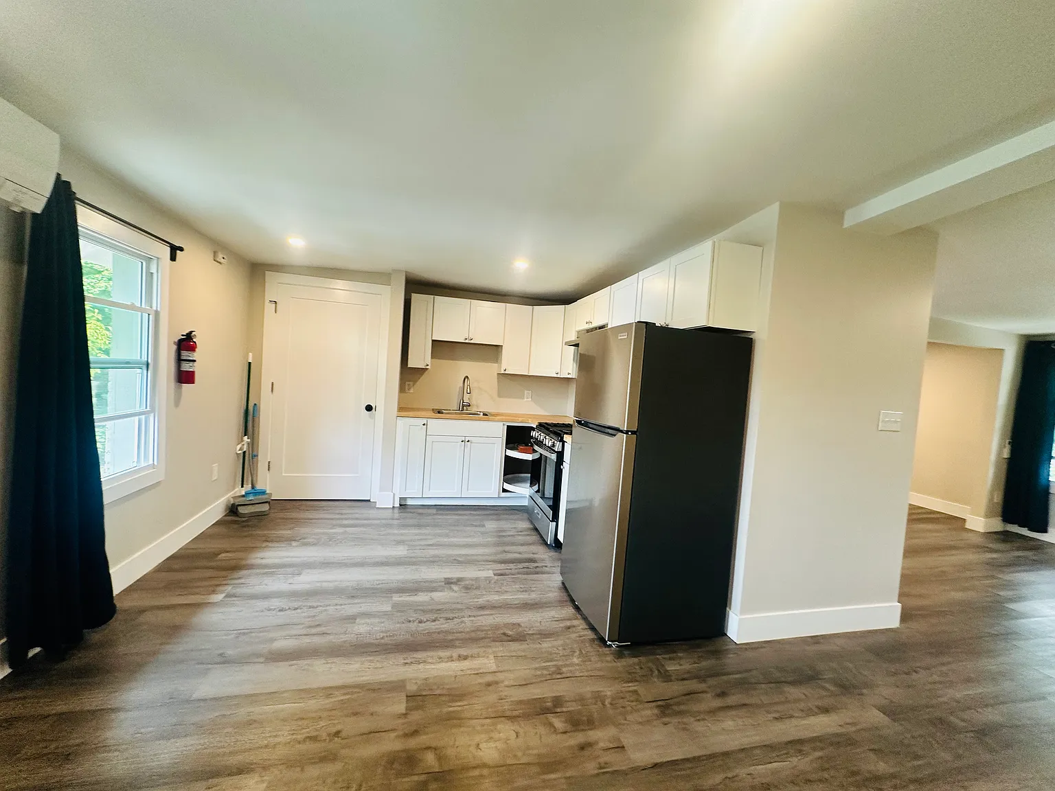 1 bed, 700 sqft, $1,550 — Photo 3