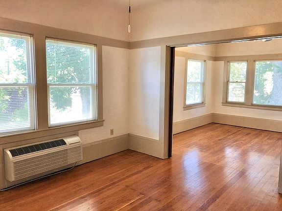 5th image of 901 26th St APT 3S