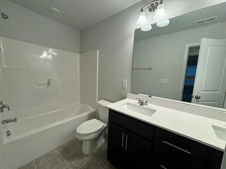 2210 Kasota Ln — Photo 14