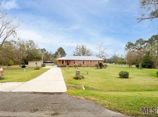 5654 Flynn Rd, Port Allen, LA 70767