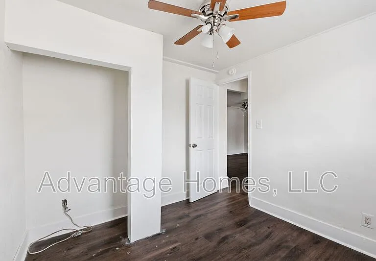 1015 N Scott Ave #8-5 — Photo 12
