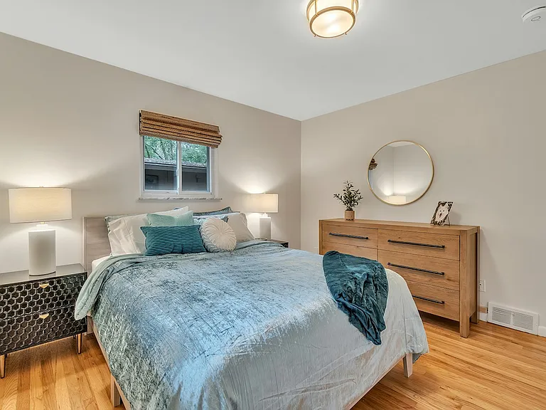 415 Barber Ave — Photo 4