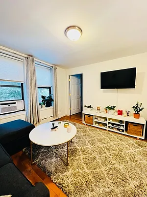 Rented by Nest Seekers International | media 3