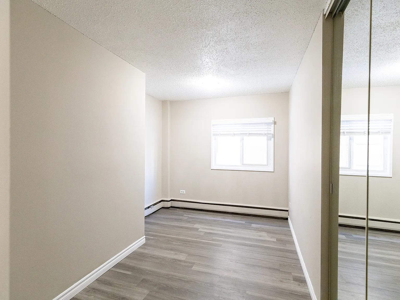 Westwinds Apartments — Photo 1