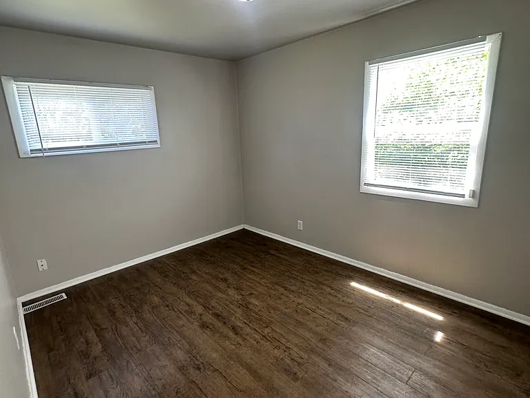 7730 Rhode Island Ct — Photo 6