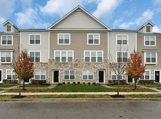 396 Autumn Ridge Cir, Pickerington, OH 43147