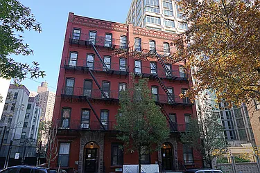 119 East 97th Street in Carnegie Hill